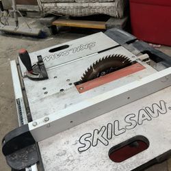 Skill Table Saw
