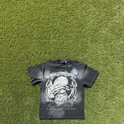 He’ll star t shirt size large