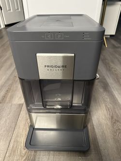 Frigidaire Countertop, Portable Nugget Icemaker