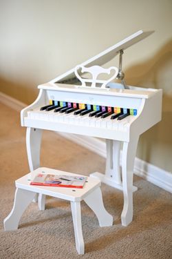 Hape Deluxe Grand Piano (white)