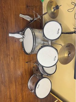 Kids drum set