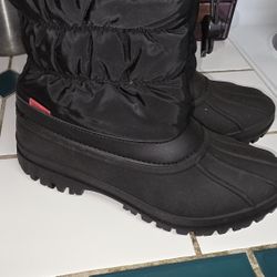 Chooka nylon puffer mid cold weather  boots