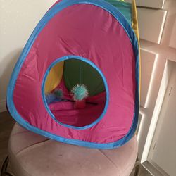 Pop up Cat tent
