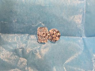 0.97ct Radiant and 0.98ct Round Laboratory Grown Diamonds- smaller diamonds to incorporate if needed