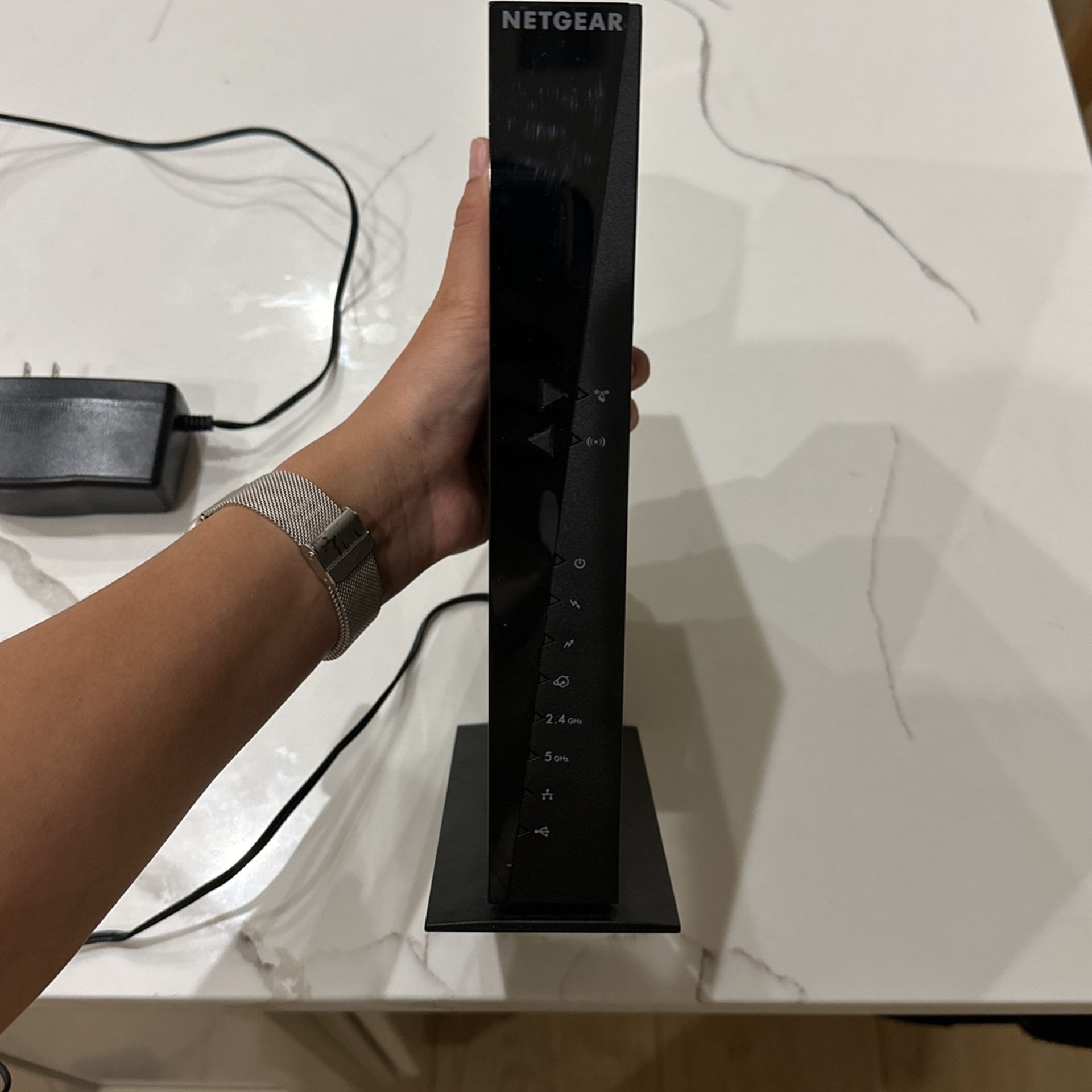 NETGEAR - AC1750 DOCSIS 3.0 Cable Modem + WiFi Router, 1.75Gbps (C6300)