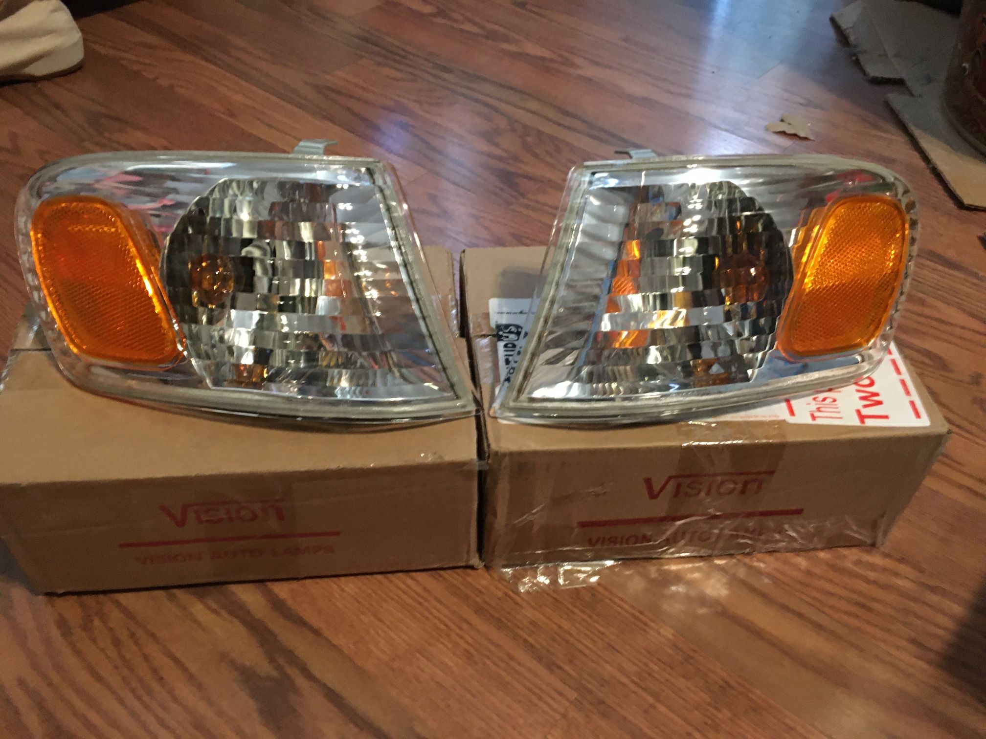 Toyota Corolla Headlights 2001-2002