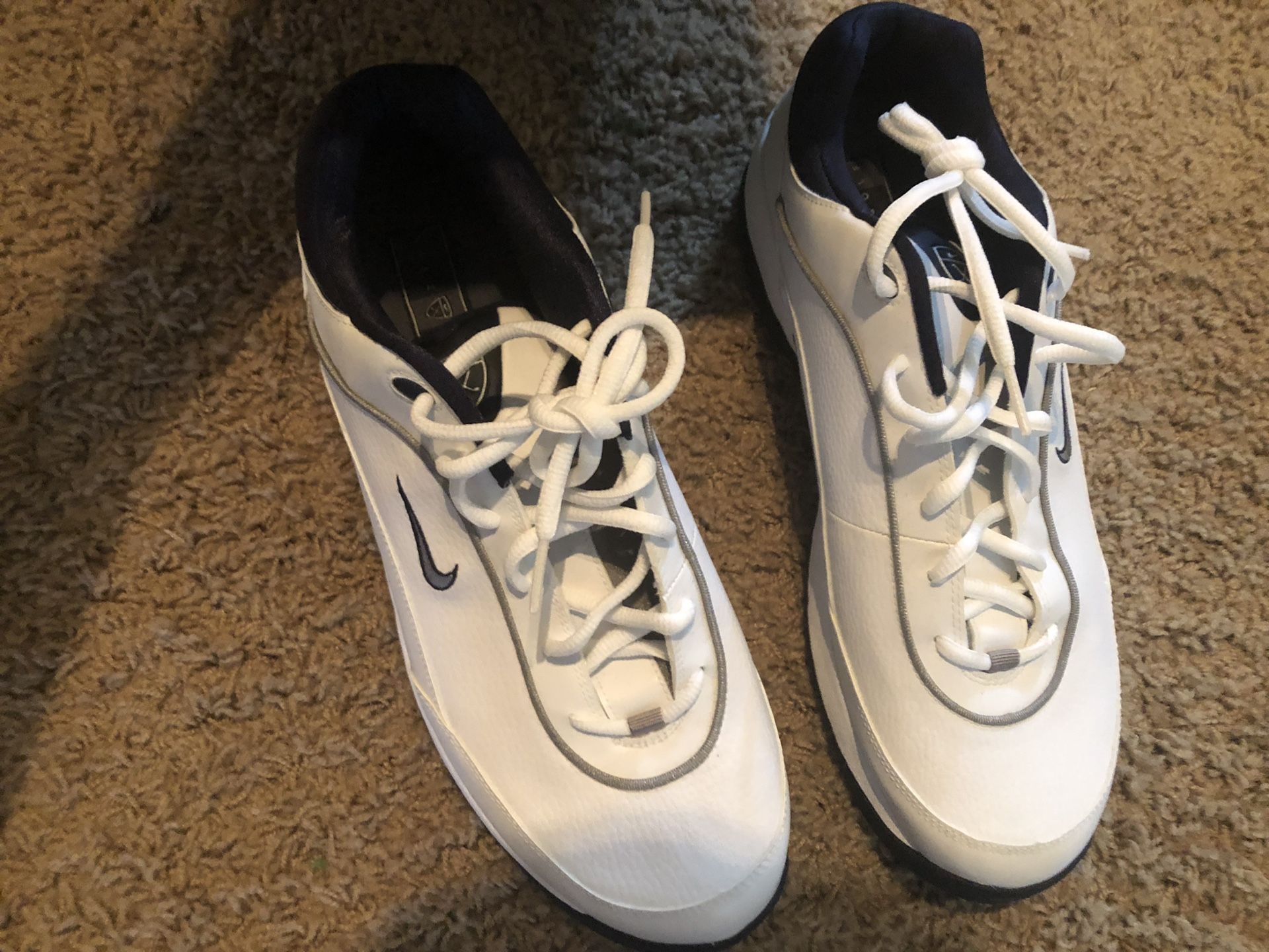 Men’s Nike Golf shoes never worn