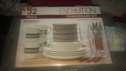 Dinnerware set