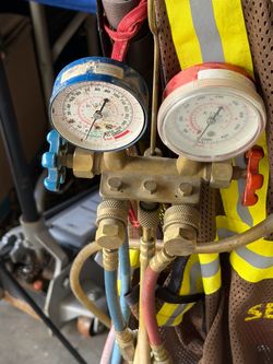 R-134a Refrigerant Manifold Gauge Set with Hoses
