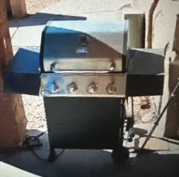 4 Burner Propane Grill *ON SALE** Propane Not Included 