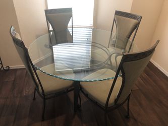 Dining Room Table and 4 chairs set