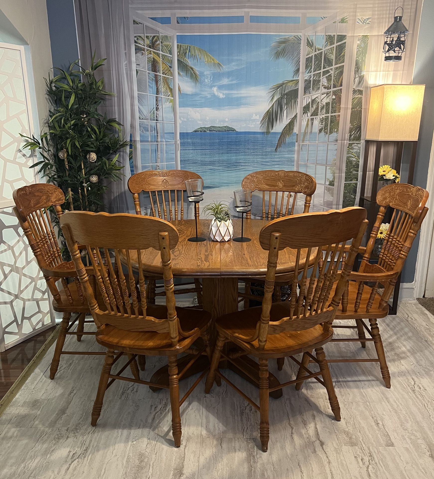 Beautiful Dining Set Good Condition!!! Table With Leaf And 6 Chairs! I Can Deliver 