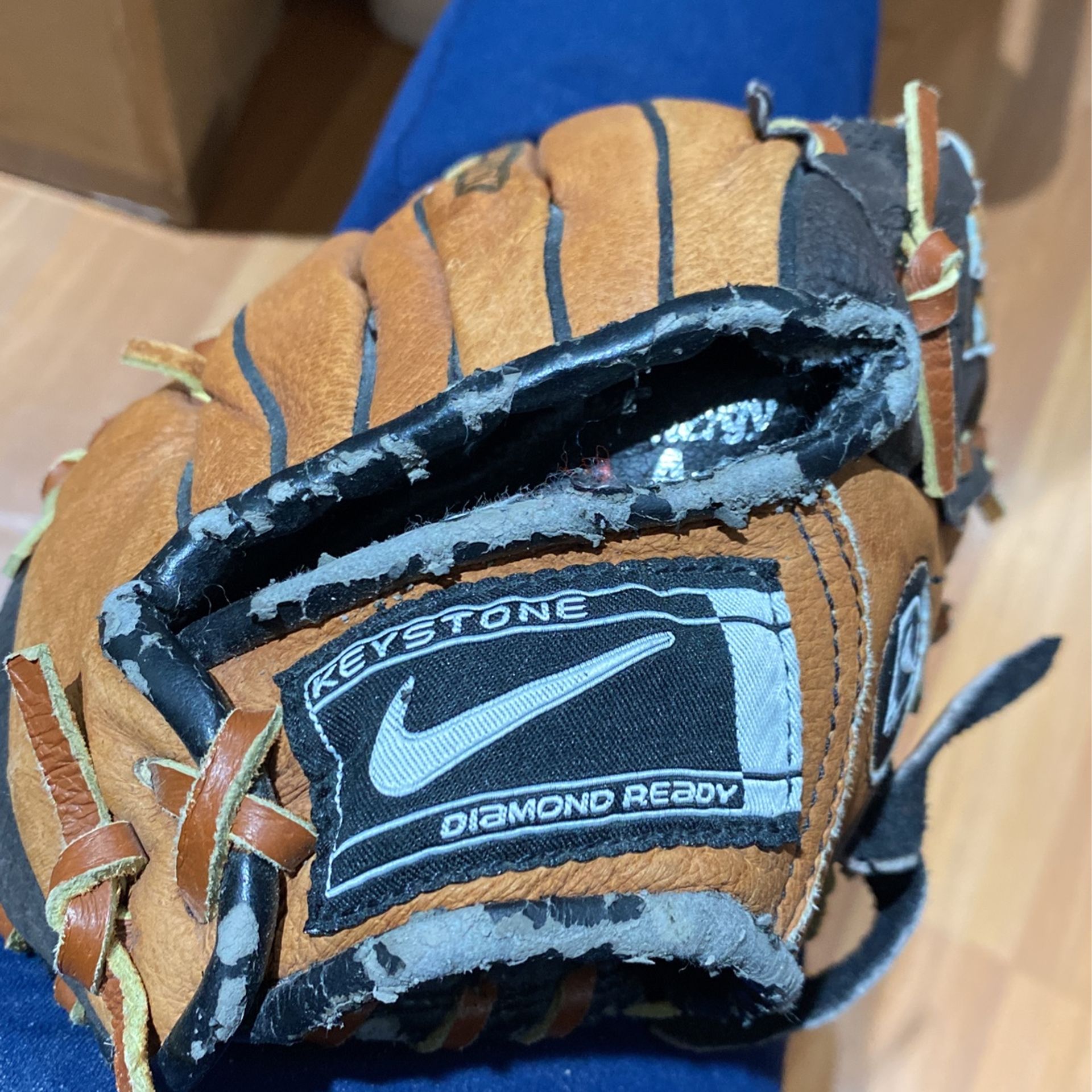 Diamond Ready Baseball Glove 