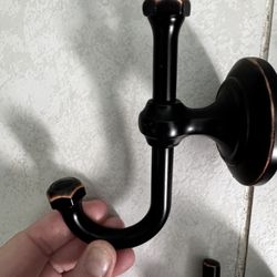 Towel/robe Holders (7 Small 1 Large)