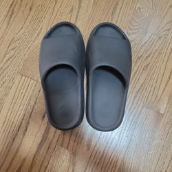 Yeezy Slides