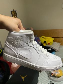 Jordan 1 mid white 9.5
