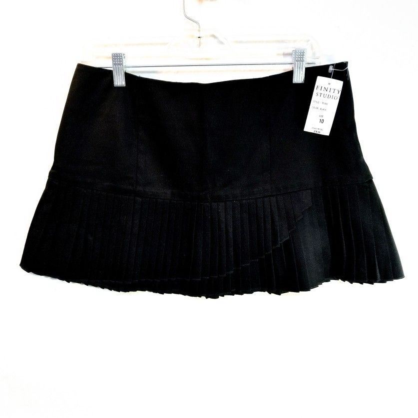 NEW Finity Studio Black Skirt Size 10