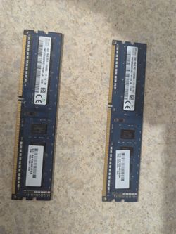 SK hynix 4GB (2x2GB) DDR3 PC3-12800U 240-Pin DIMM Unbuffered HMT325U6CFR8C-PB