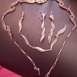 Necklace Set