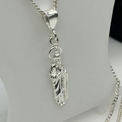 925 Sterling Silver Chain And Pendant Small 20”chain 