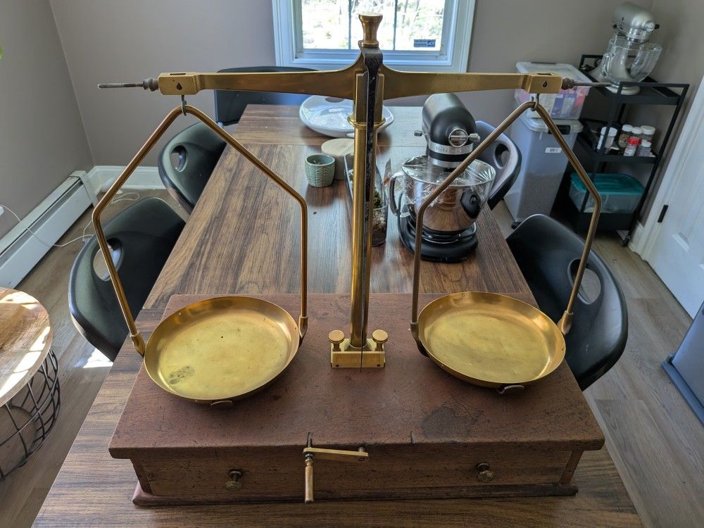 Antique Jewelers Scale 
