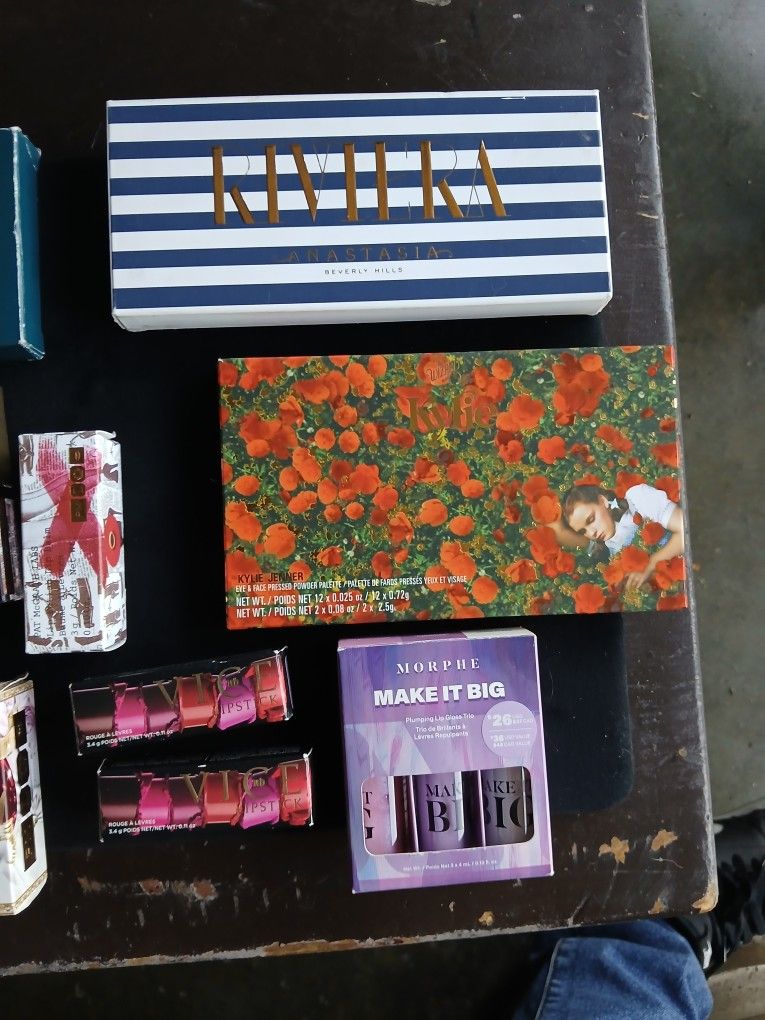 Women's Cosmetics On Sale
