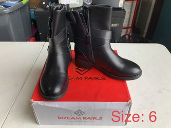 Brandnew size 6 womens boots
