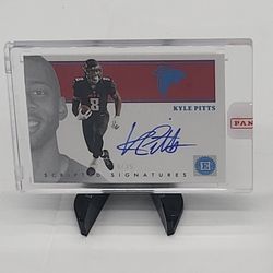 KYLE PITTS 2021 PANINI ENCASED SCRIPTED SIGNATURES SAPPHIRE /35