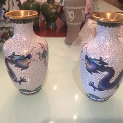 Chinese Antique Dragon Vase 