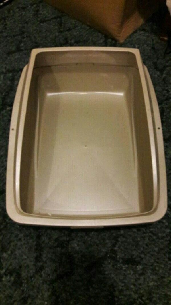 (Like New) Eco Friendly Cat Pan