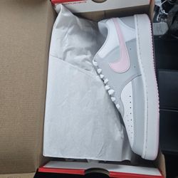 Womans Court Vision Low