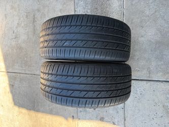 2 tires 235/40/19 arroyo