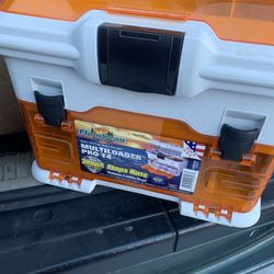 T4 MultiLoader Pro box Fishing . Tackle Box From Flambeau. Like New 