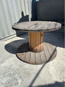 Free wooden cable spool