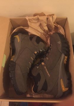 Men's Vasque boots !!