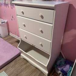 Children’s Dresser And Bookcase