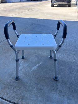 Adjustable Shoer Seat