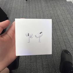 airpods pro brand new