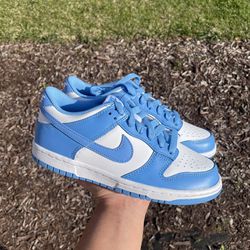 Nike Dunk Low  “UNC”