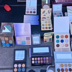 EYESHADOW ALL DIFFERENT KIND 