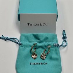 Return to Tiffany 
Hoop Earrings  with Diamonds
