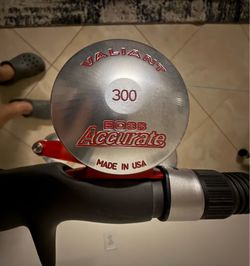 Boss Accurate Valiant 300 LH reel.