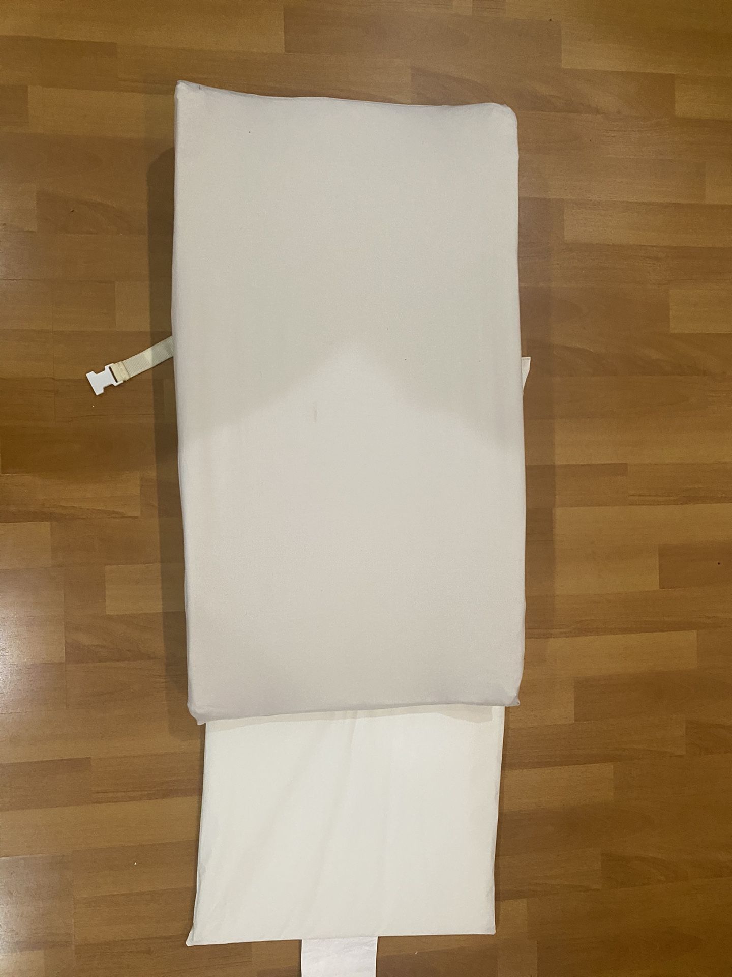 Changing Table Pad With Cover