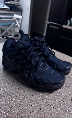Black Nike Vapormax plus Men’s 10.5