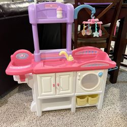 Step 2 Deluxe Love & Play Nursery Playset - Baby Doll Nursery