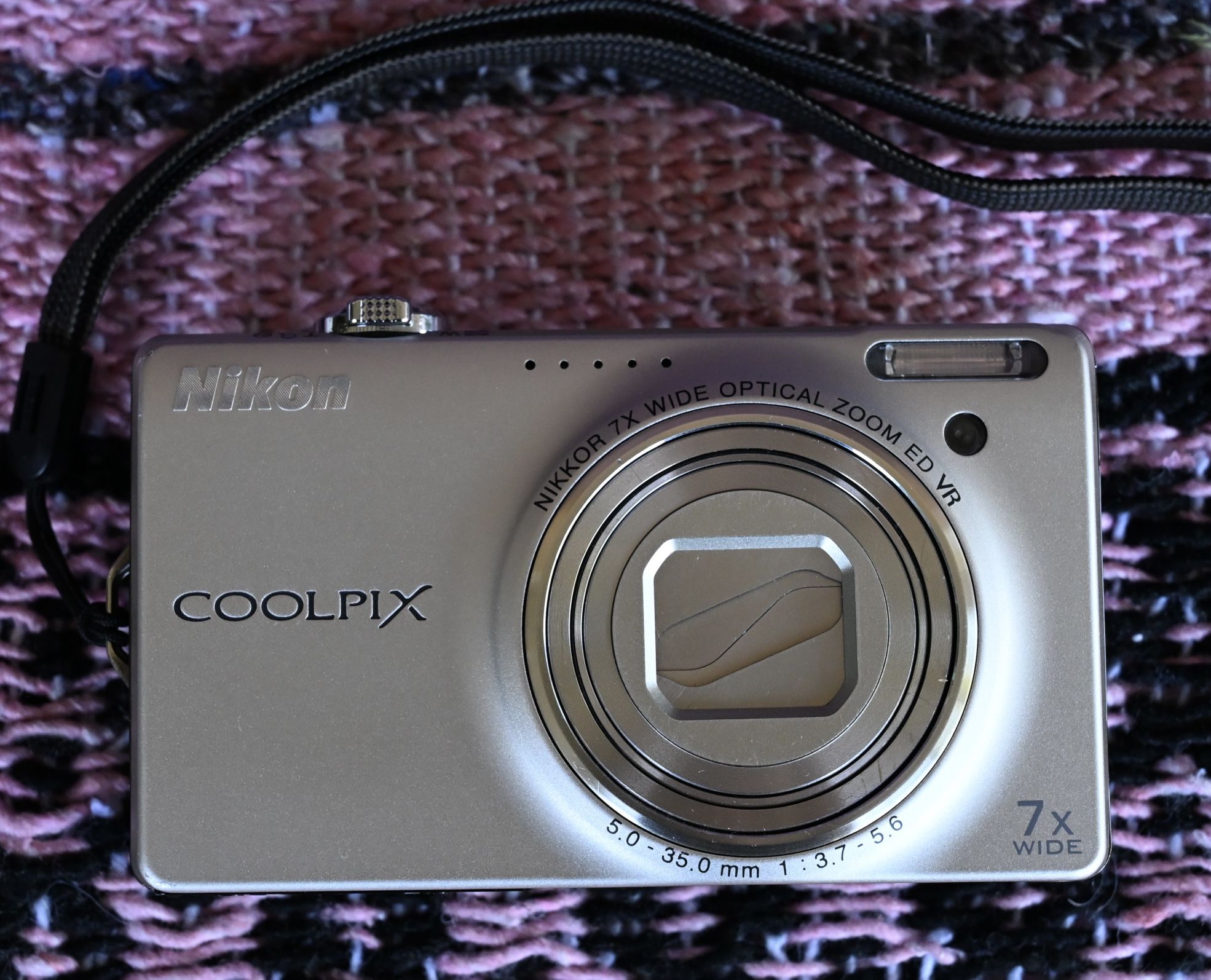 Nikon S6000 14.2 MP Digicam