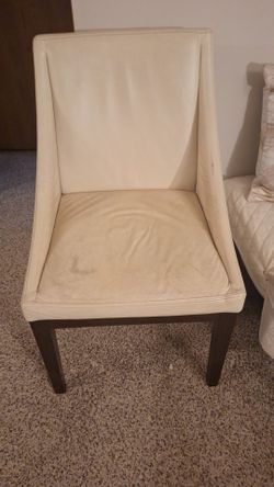 2x Chairs