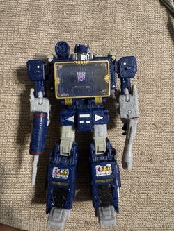Transformers Generations Legacy Voyager Class Soundwave Action Figure