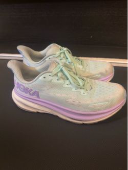 HOKA Clifton 9