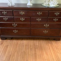 Thomasville Dresser